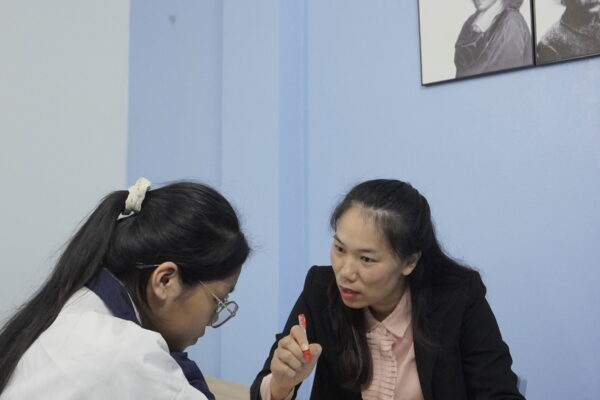 mat-goc-tieng-anh